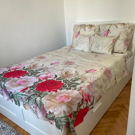 Apartment Victoria Gherla Esterno foto