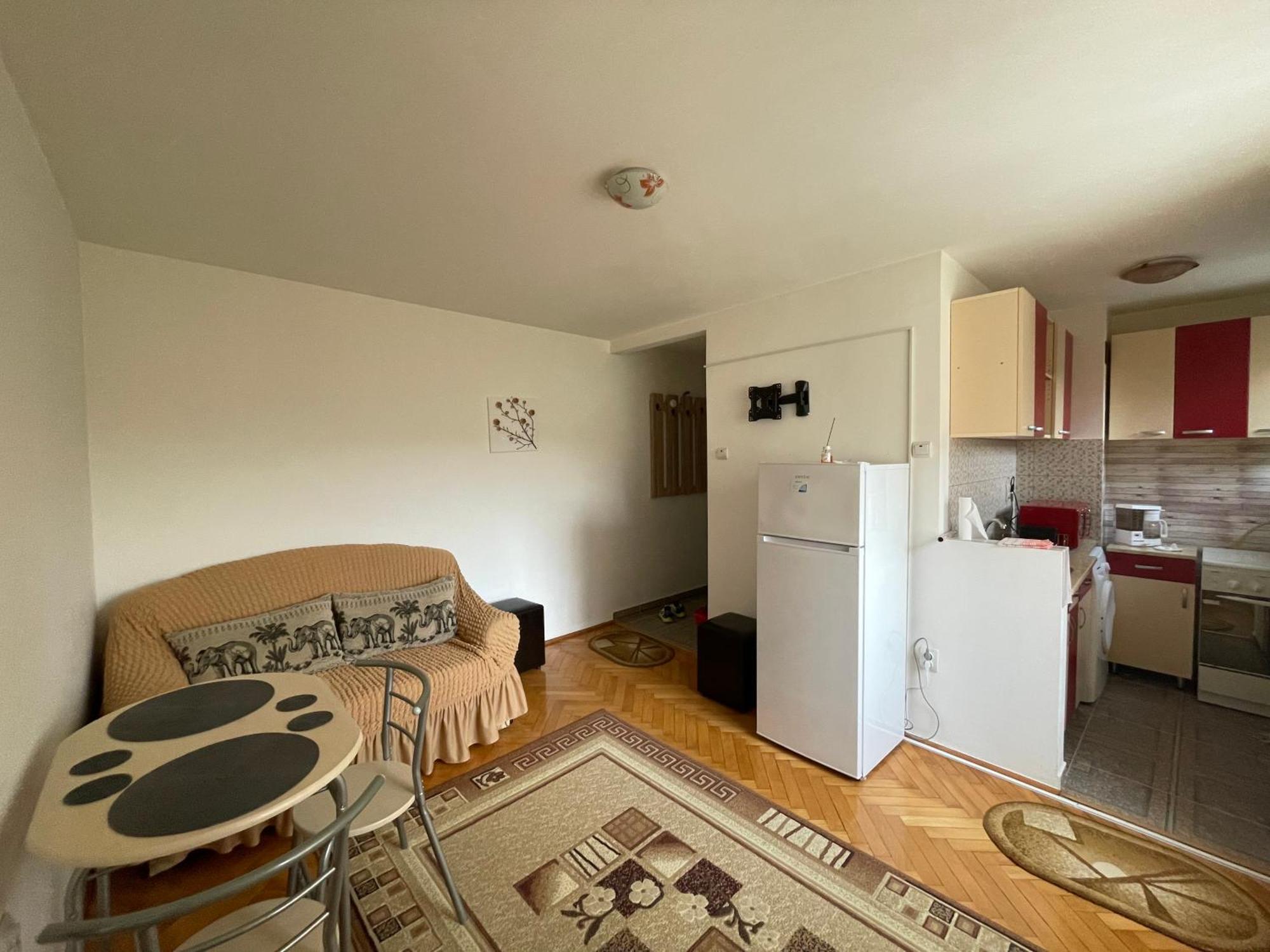 Apartment Victoria Gherla Esterno foto